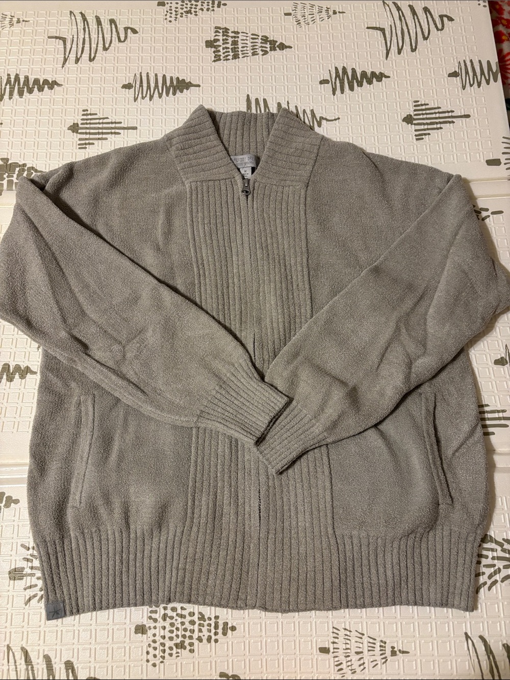 Barefoot Dreams women’s Sage green Zip-Neck Sweater